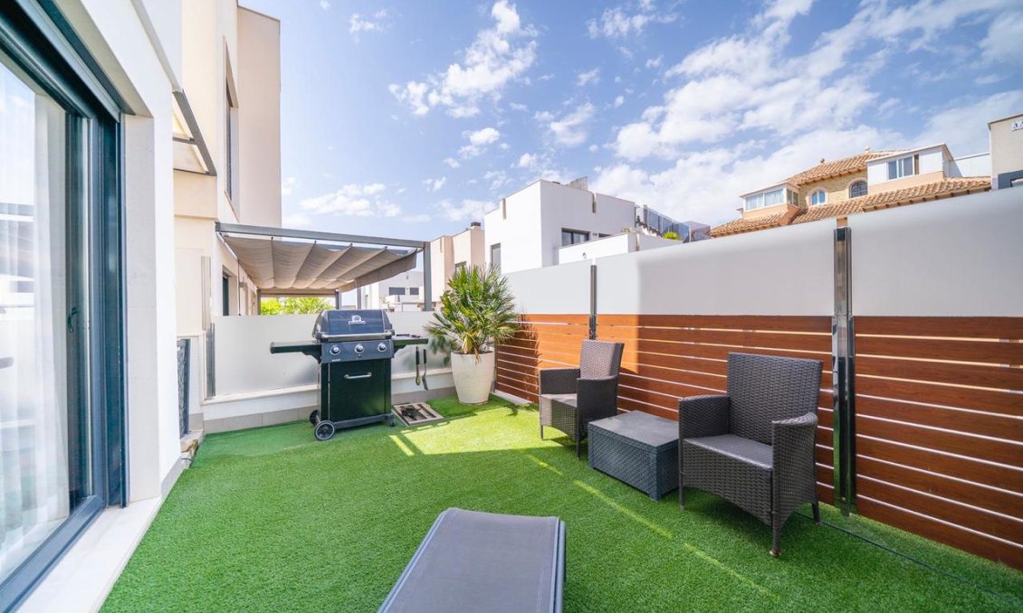 Segunda mano - Villa -
Torrevieja - Costa Blanca