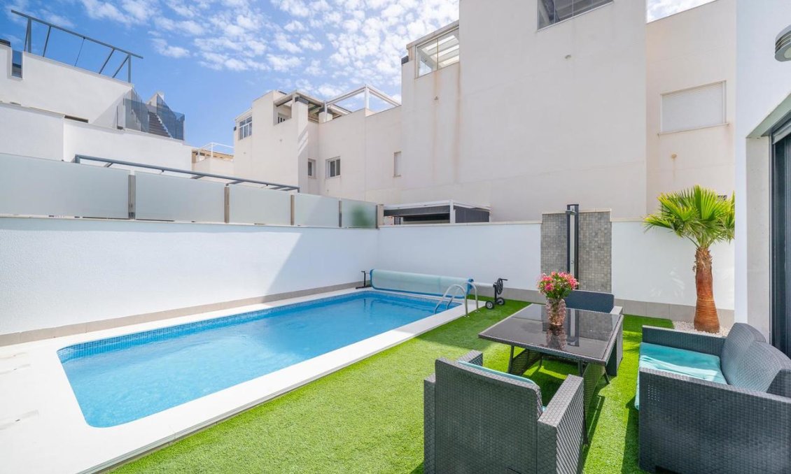Segunda mano - Villa -
Torrevieja - Costa Blanca
