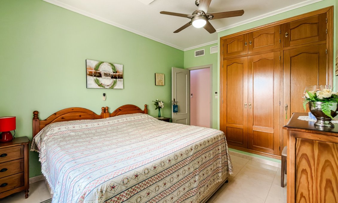 Segunda mano - Villa -
Catral - Costa Blanca