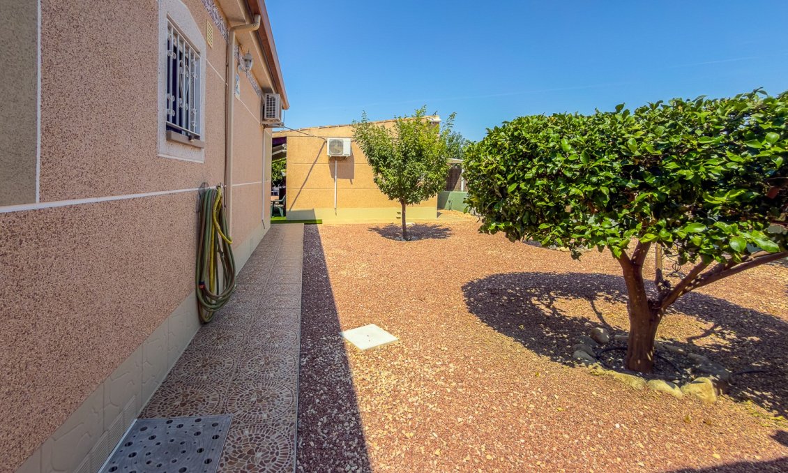 Segunda mano - Villa -
Catral - Costa Blanca