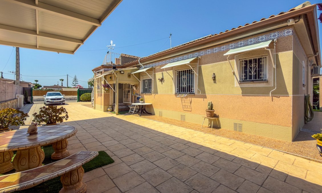 Segunda mano - Villa -
Catral - Costa Blanca