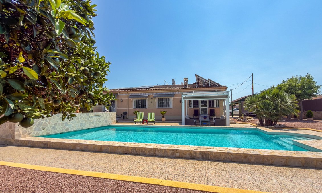 Segunda mano - Villa -
Catral - Costa Blanca