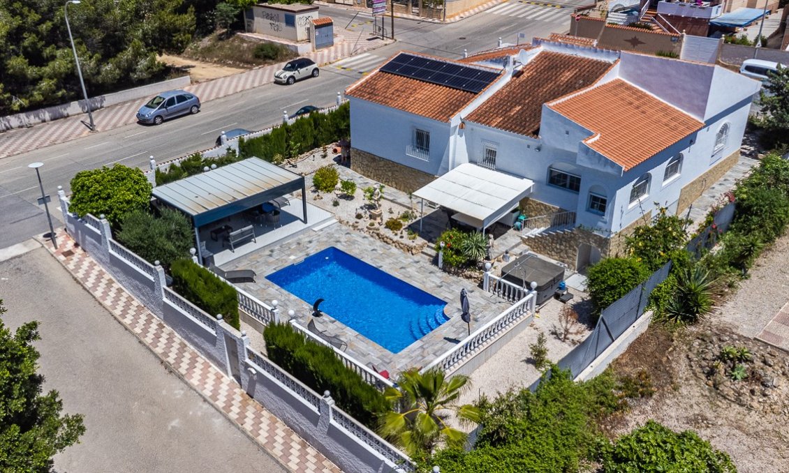 Revente - Villa -
La Marina - Costa Blanca