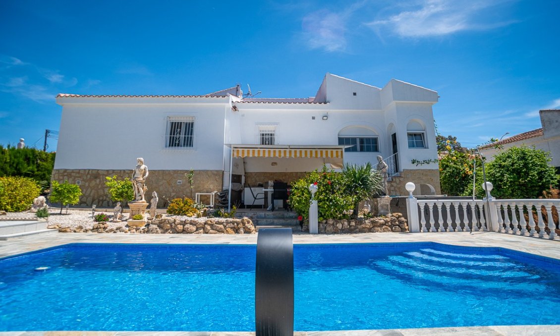 Revente - Villa -
La Marina - Costa Blanca
