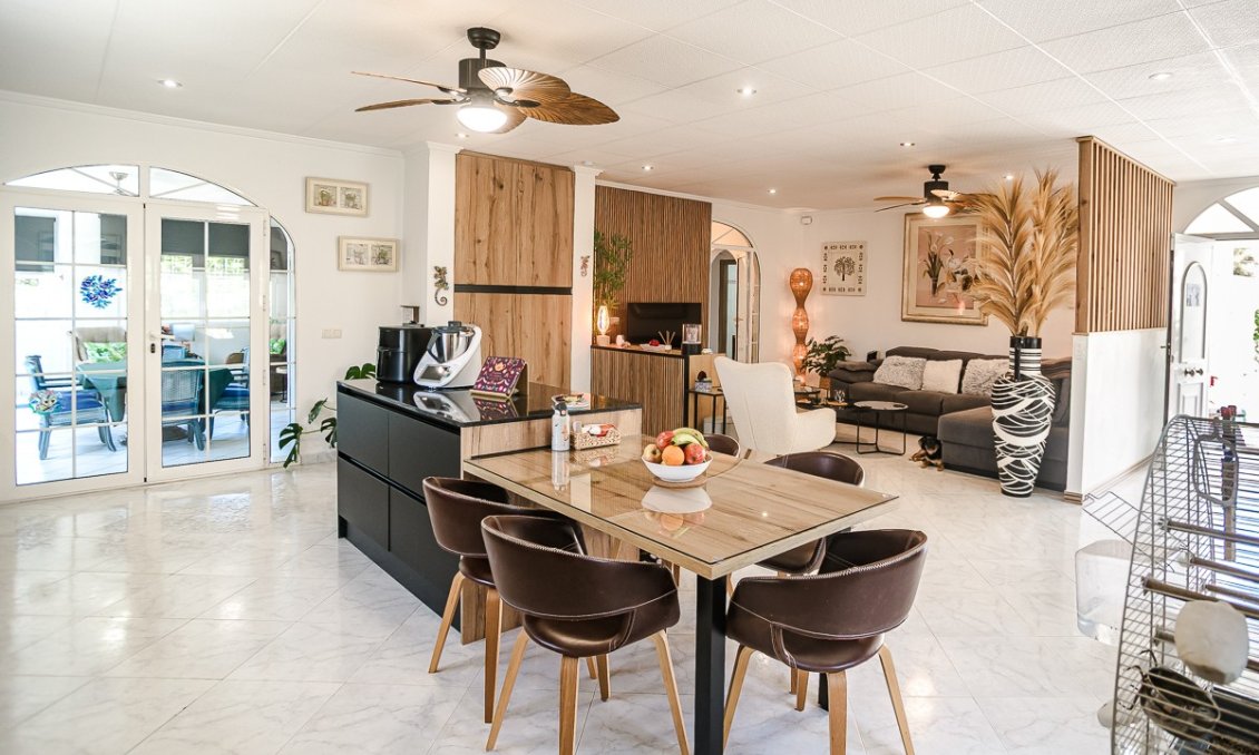 Revente - Villa -
La Marina - Costa Blanca