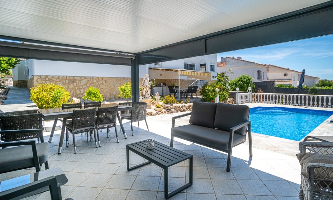 Revente - Villa -
La Marina - Costa Blanca