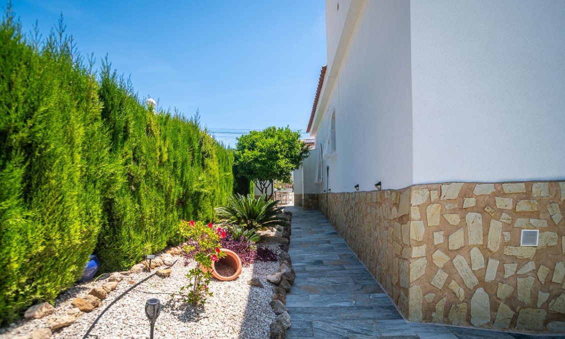 Revente - Villa -
La Marina - Costa Blanca