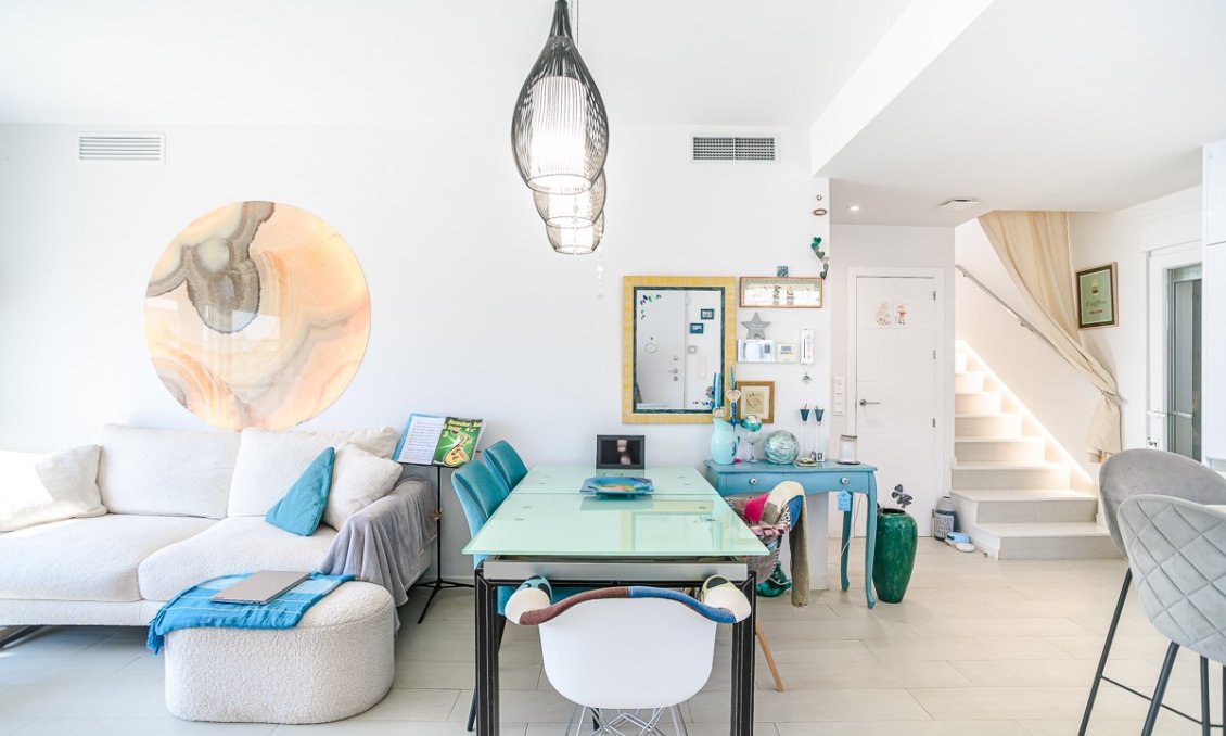 Resale - Villa -
Pilar de la Horadada - Costa Blanca