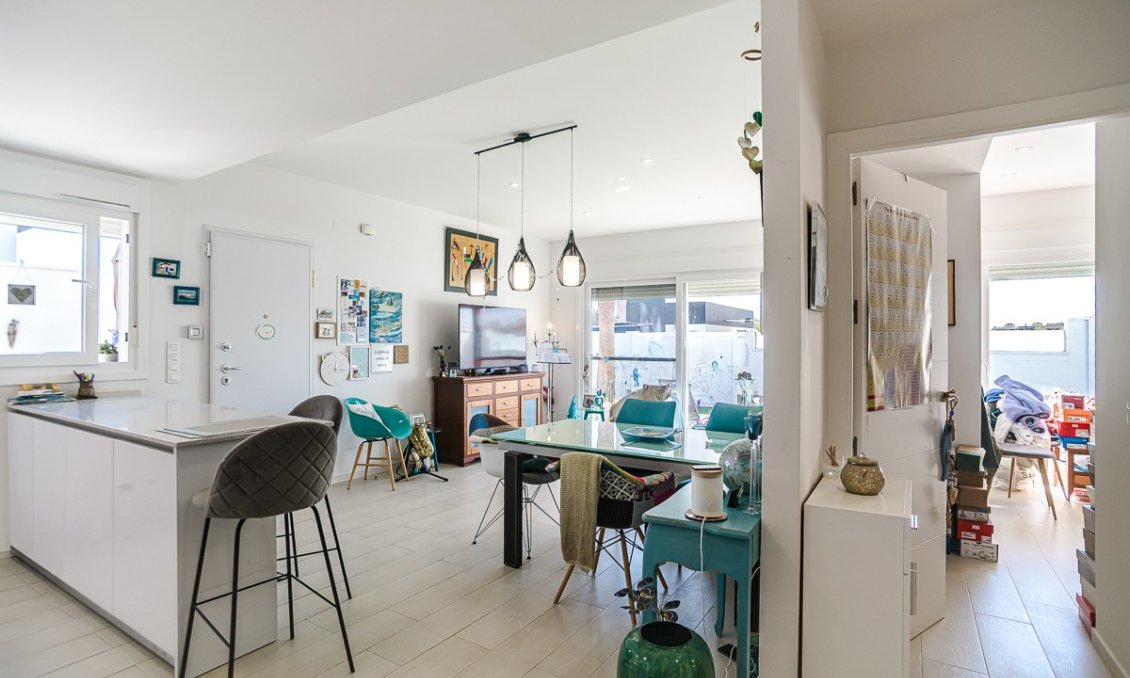 Resale - Villa -
Pilar de la Horadada - Costa Blanca