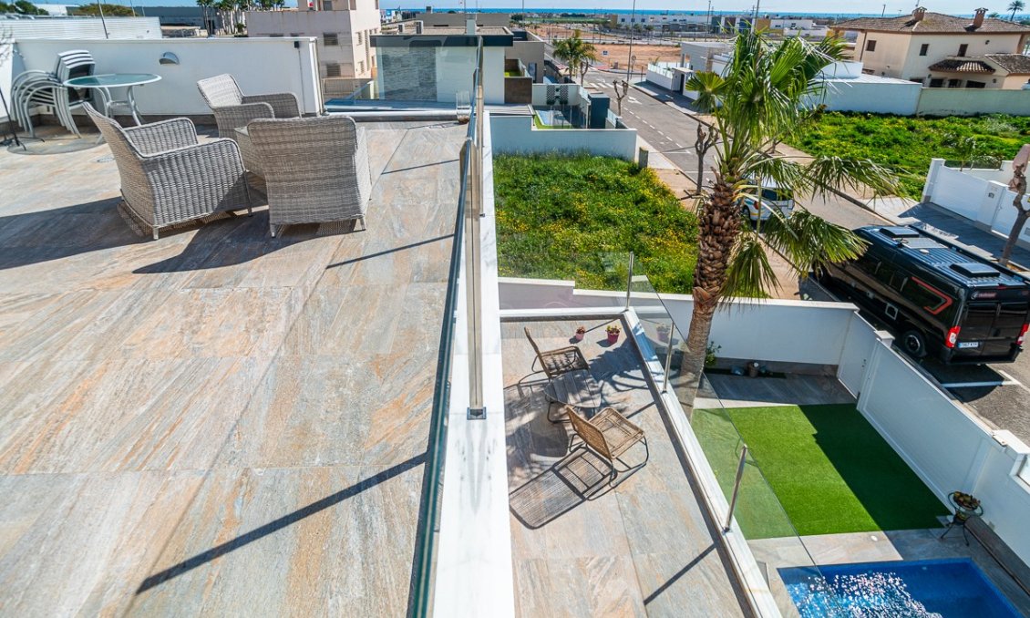 Resale - Villa -
Pilar de la Horadada - Costa Blanca
