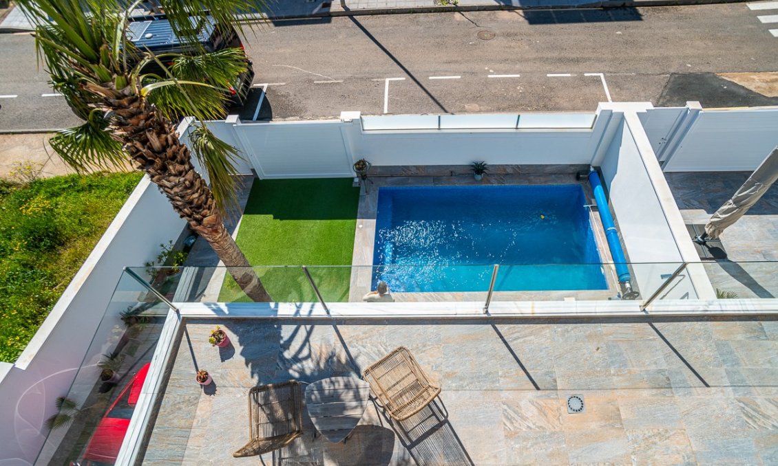 Resale - Villa -
Pilar de la Horadada - Costa Blanca