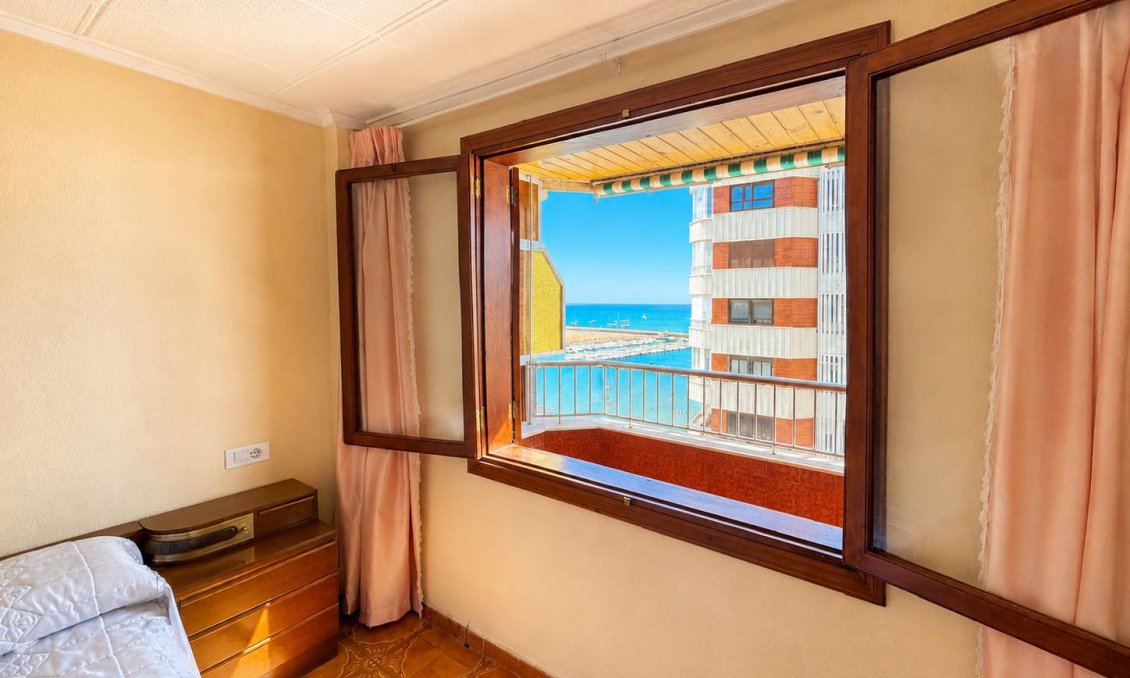 Revânzare - Apartament -
Torrevieja - Costa Blanca