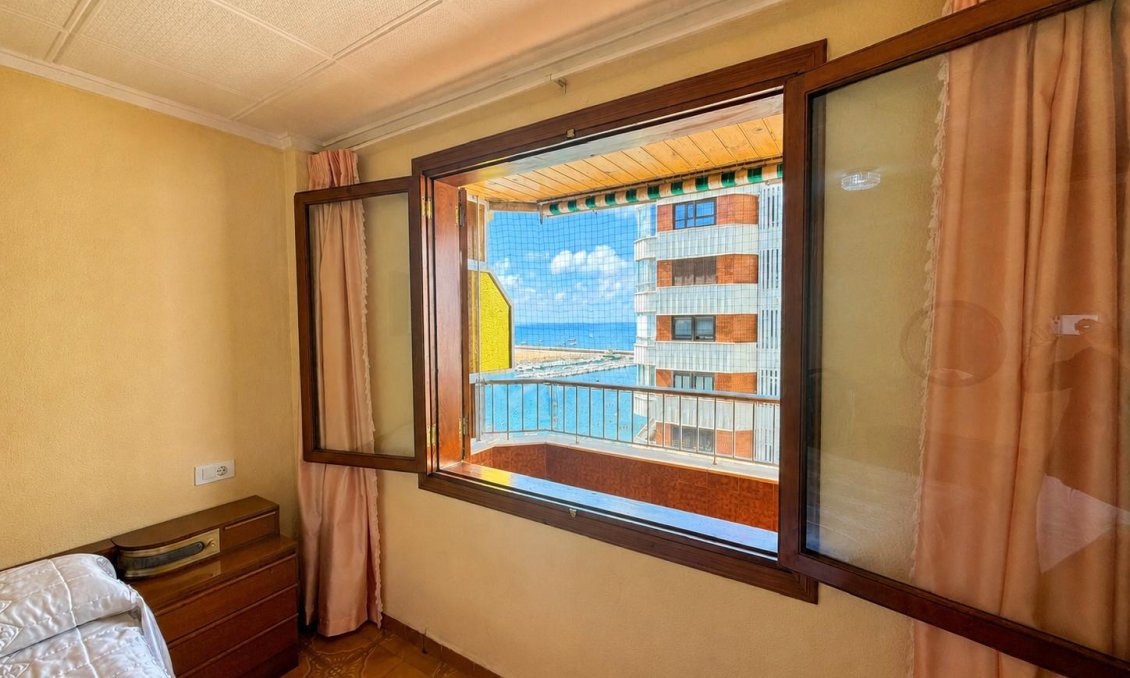 Revânzare - Apartament -
Torrevieja - Costa Blanca