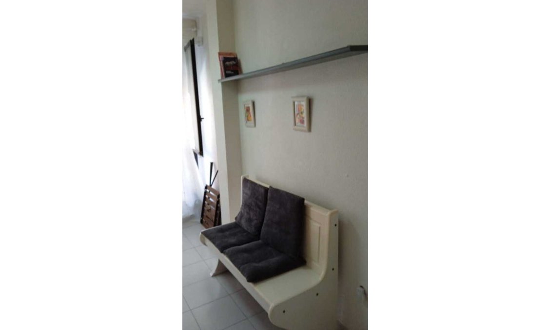 Segunda mano - Apartamento -
Torrevieja - Habaneras