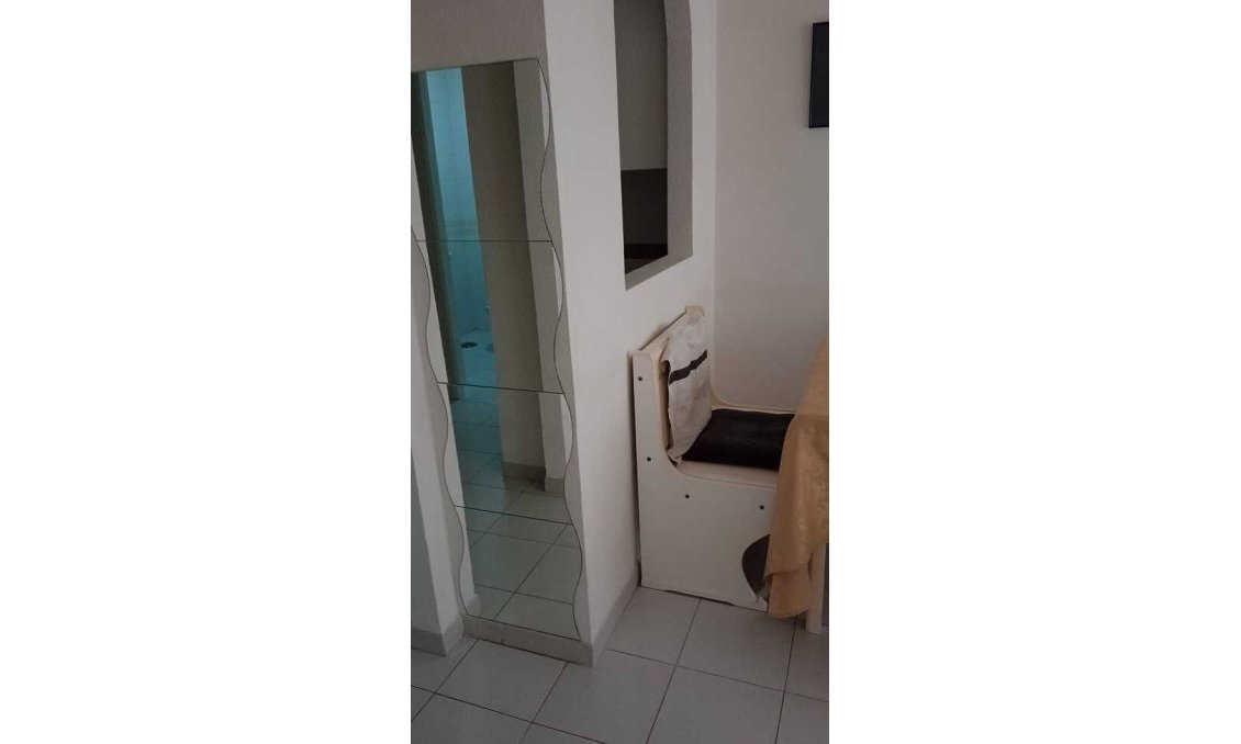 Segunda mano - Apartamento -
Torrevieja - Habaneras