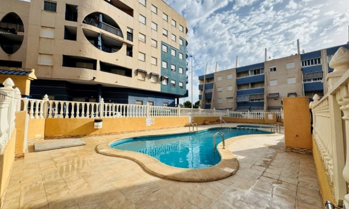 Segunda mano - Apartamento -
La Mata - Costa Blanca