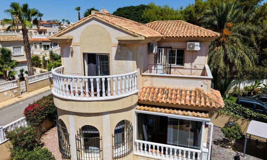 Segunda mano - Villa -
Orihuela Costa - Costa Blanca