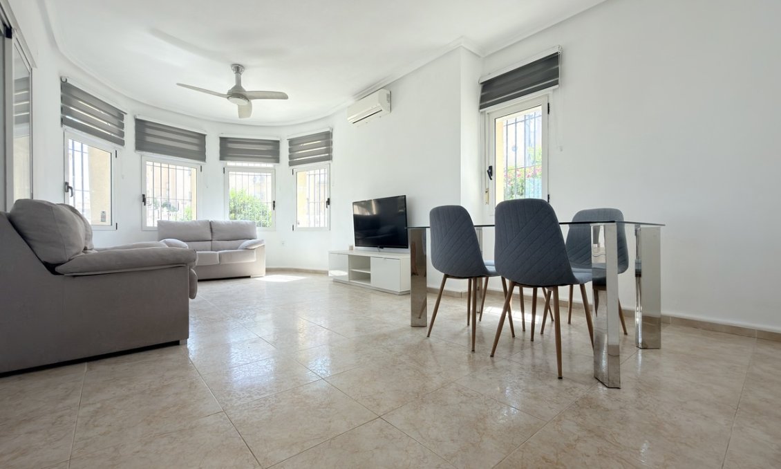 Segunda mano - Villa -
Orihuela Costa - Costa Blanca