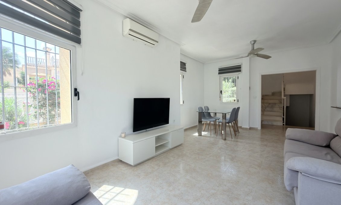 Segunda mano - Villa -
Orihuela Costa - Costa Blanca