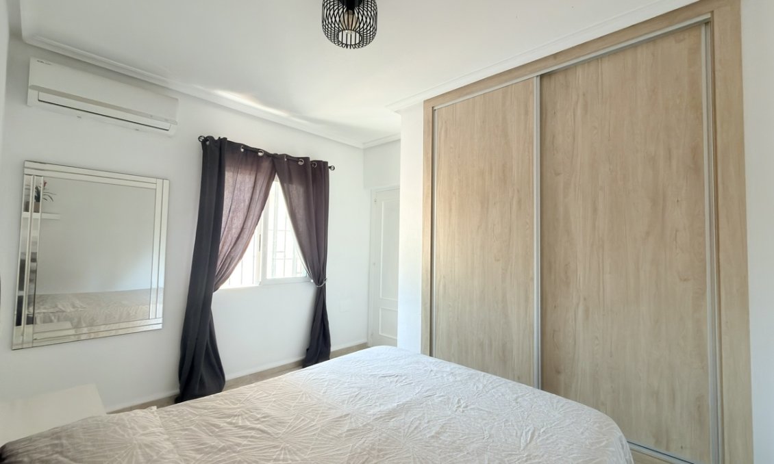 Segunda mano - Villa -
Orihuela Costa - Costa Blanca