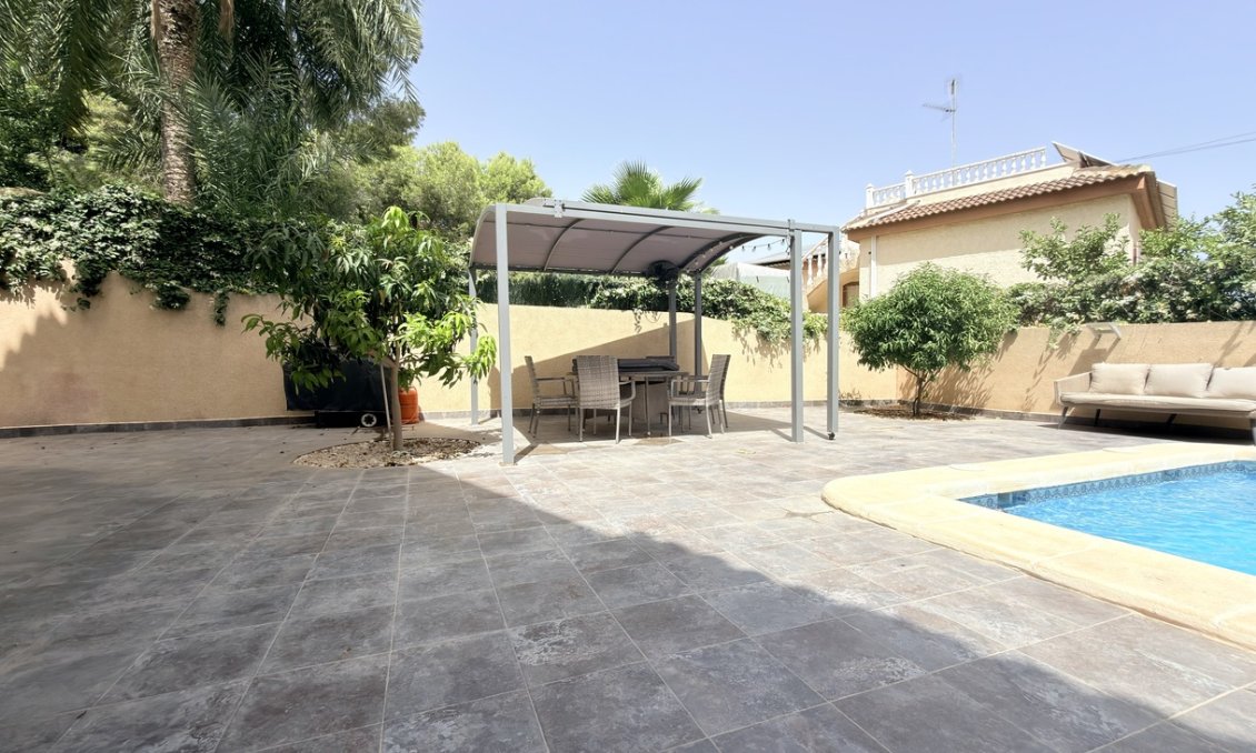 Segunda mano - Villa -
Orihuela Costa - Costa Blanca