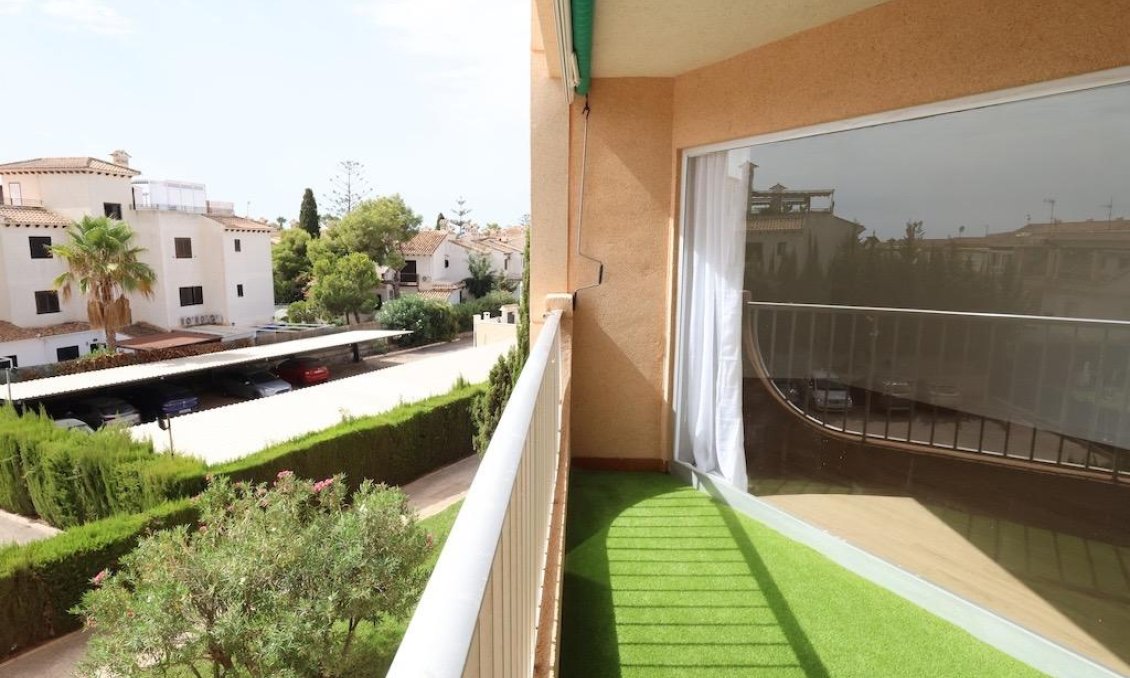 Segunda mano - Apartamento -
Orihuela Costa - Costa Blanca