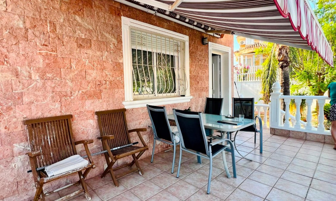 Segunda mano - Villa -
Orihuela - Inland