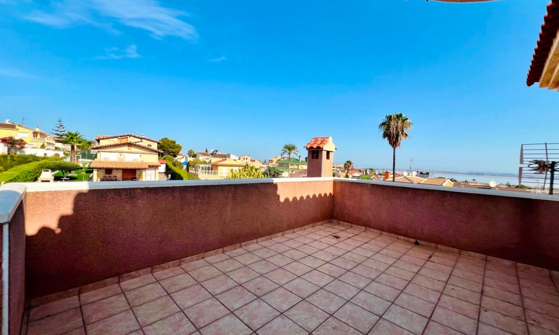 Segunda mano - Villa -
Orihuela - Inland