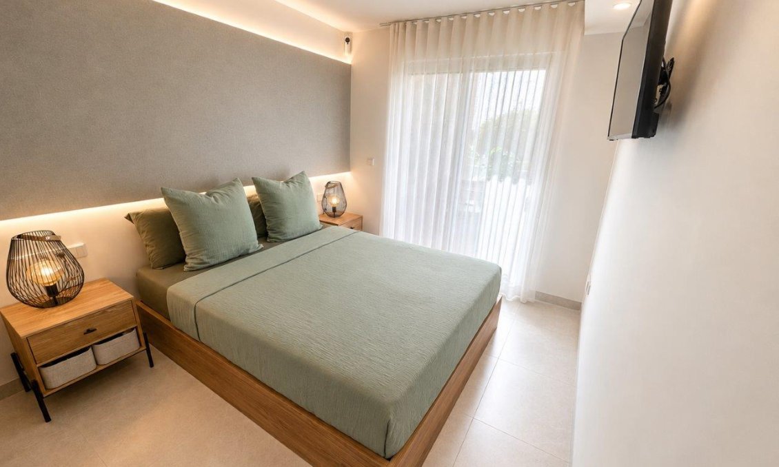 Segunda mano - Villa -
Santa Rosalia Resort - Inland