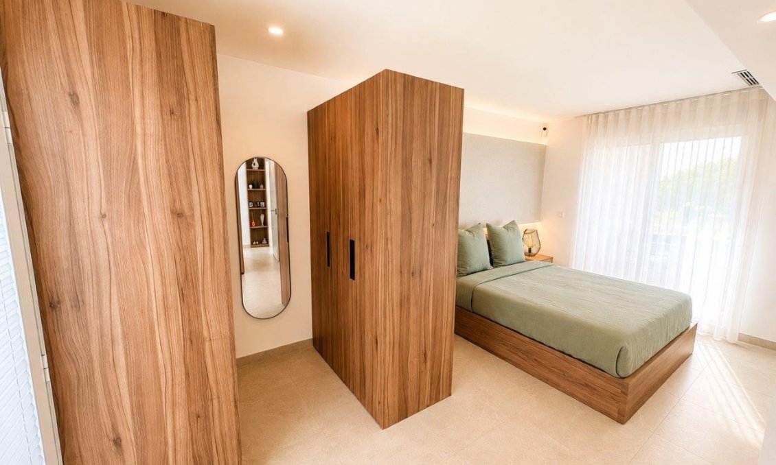 Segunda mano - Villa -
Santa Rosalia Resort - Inland