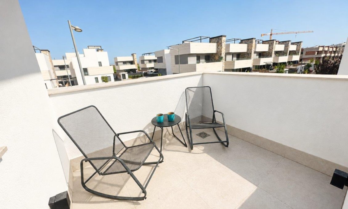 Segunda mano - Villa -
Santa Rosalia Resort - Inland