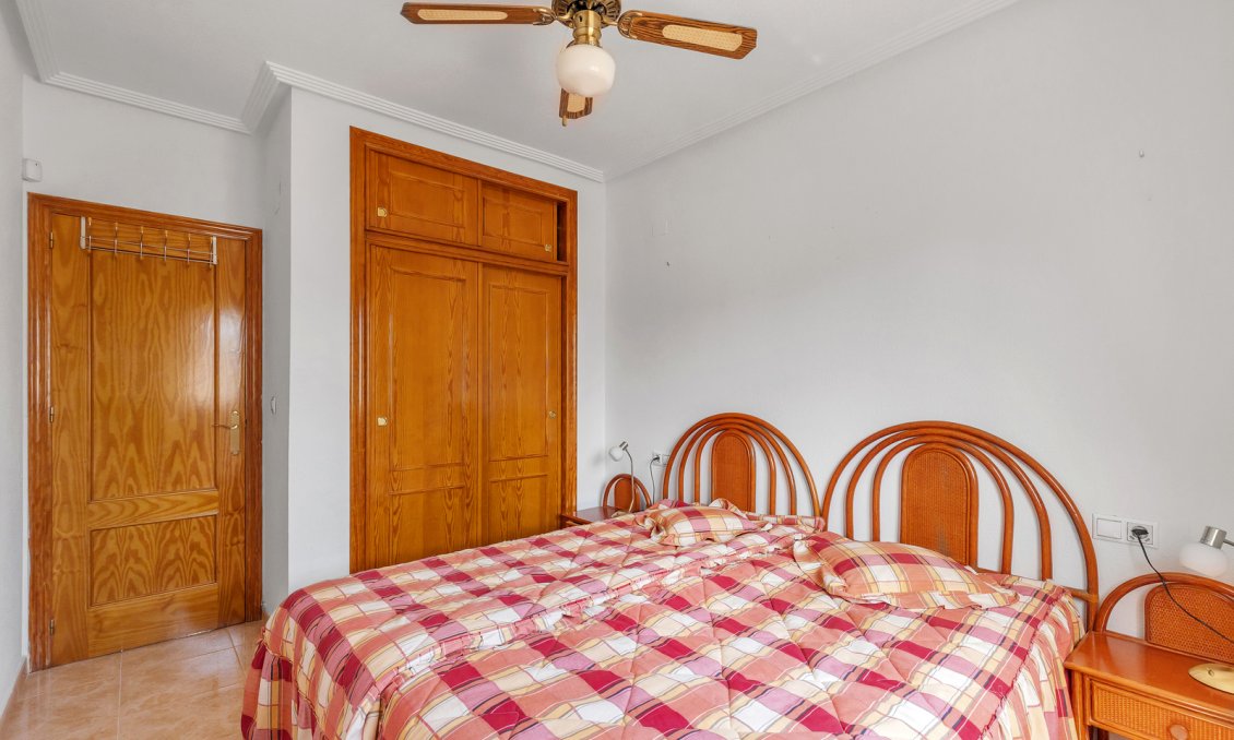 Segunda mano - Apartamento -
Orihuela - Inland