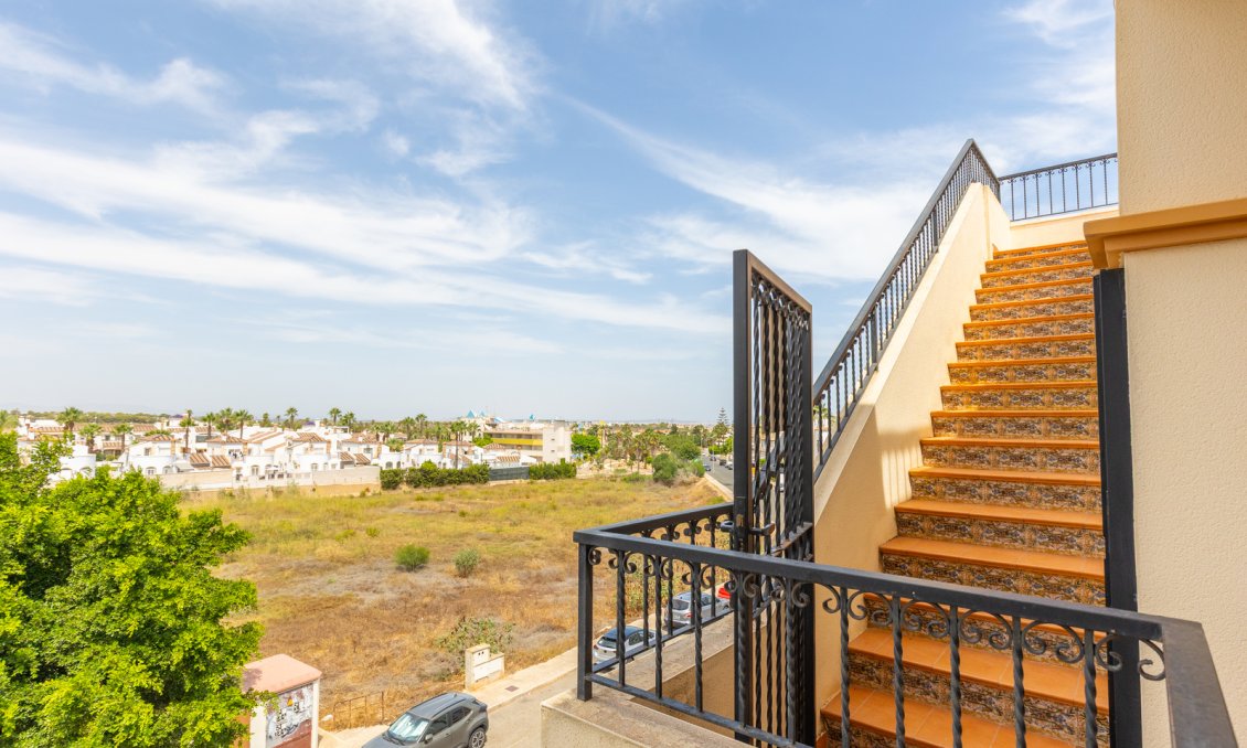 Segunda mano - Apartamento -
Orihuela - Inland