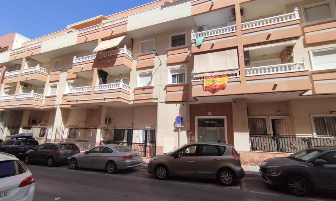 Resale - Apartment -
Torrevieja - DIEGO RAMIREZ LA LOMA