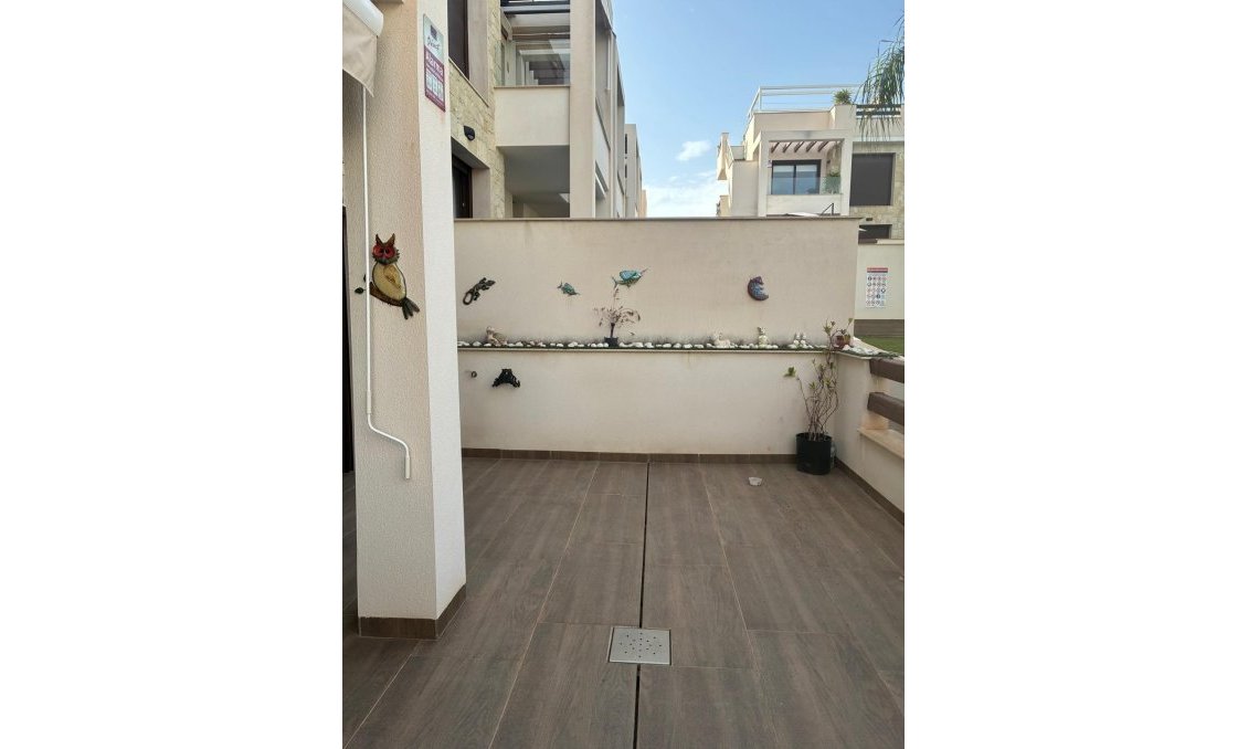 Segunda mano - Apartamento -
Torrevieja - Los Balcones