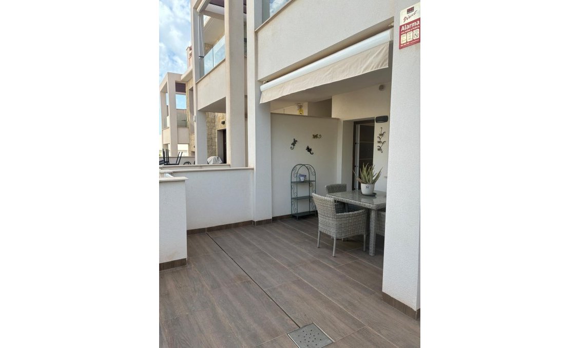 Segunda mano - Apartamento -
Torrevieja - Los Balcones