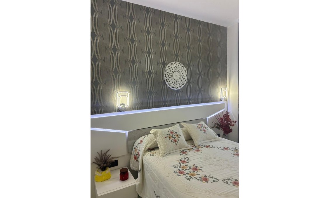 Segunda mano - Apartamento -
Torrevieja - Los Balcones