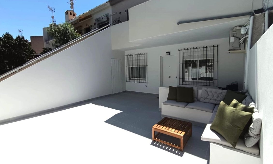 Használt Ingatlanok - Bungaló -
Orihuela Costa - Costa Blanca