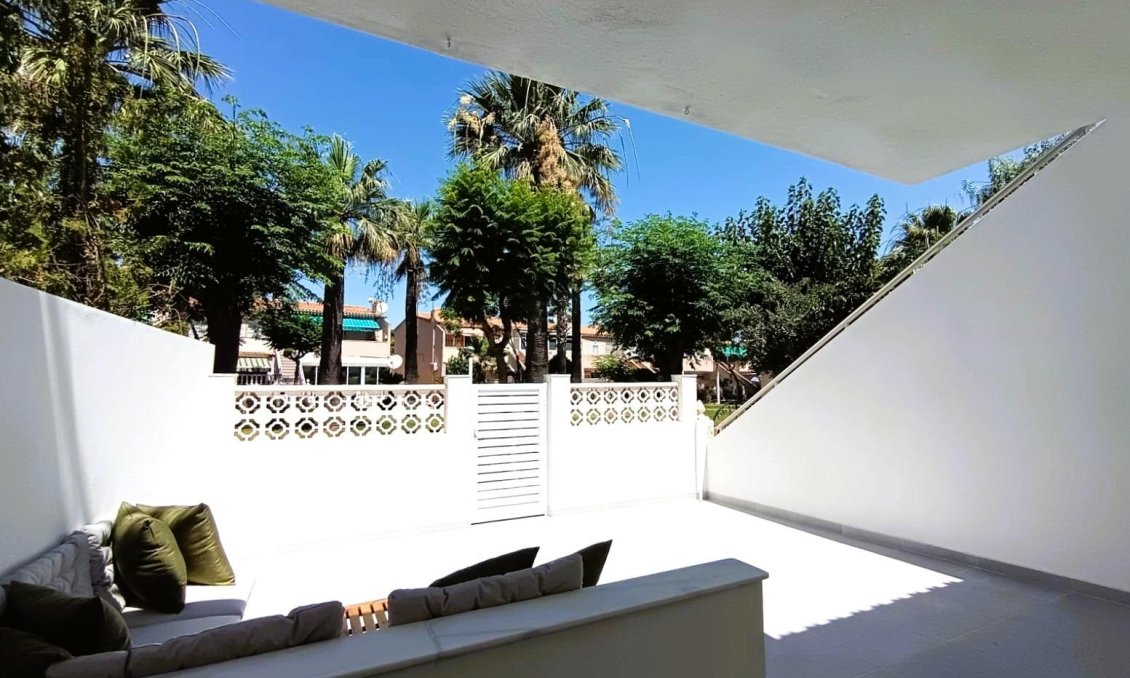 Használt Ingatlanok - Bungaló -
Orihuela Costa - Costa Blanca