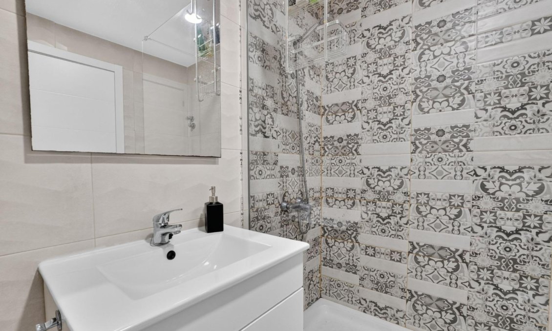 Segunda mano - Apartamento -
Torrevieja - Playa del Cura