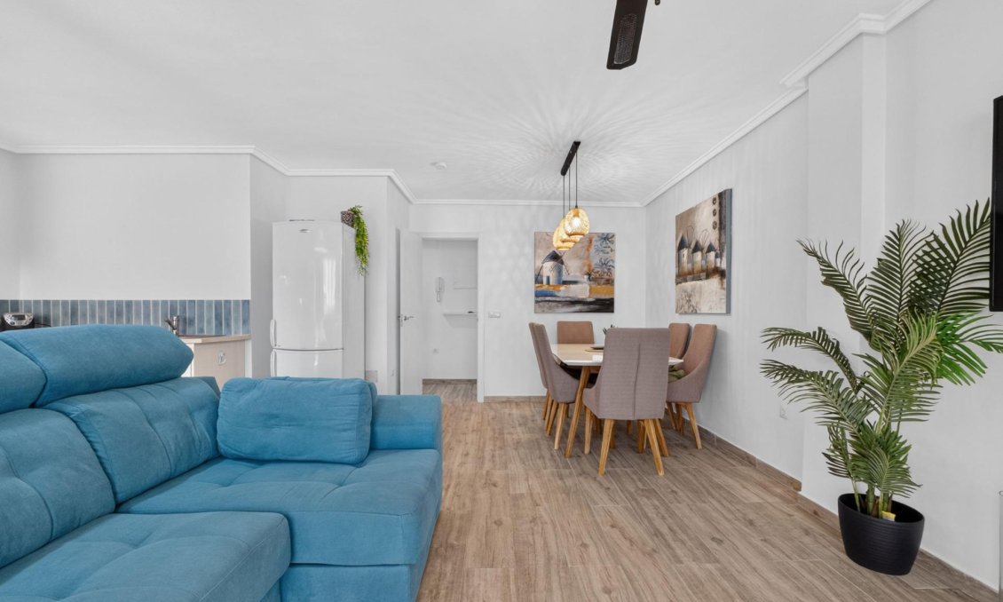 Segunda mano - Apartamento -
Torrevieja - Playa del Cura