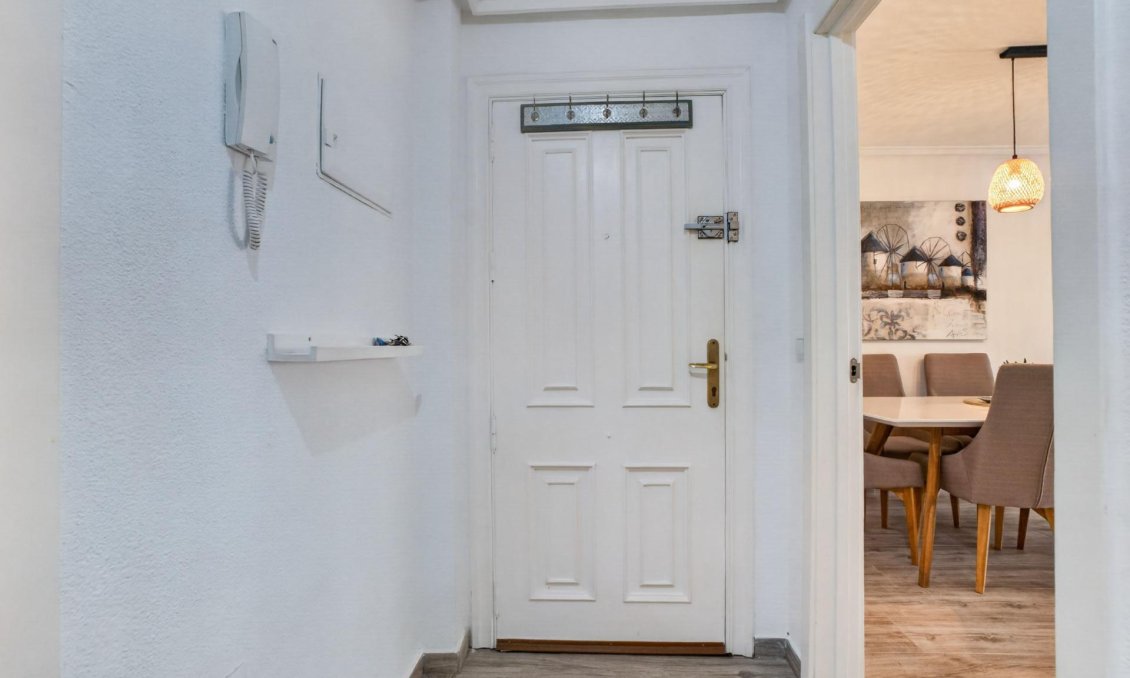 Segunda mano - Apartamento -
Torrevieja - Playa del Cura