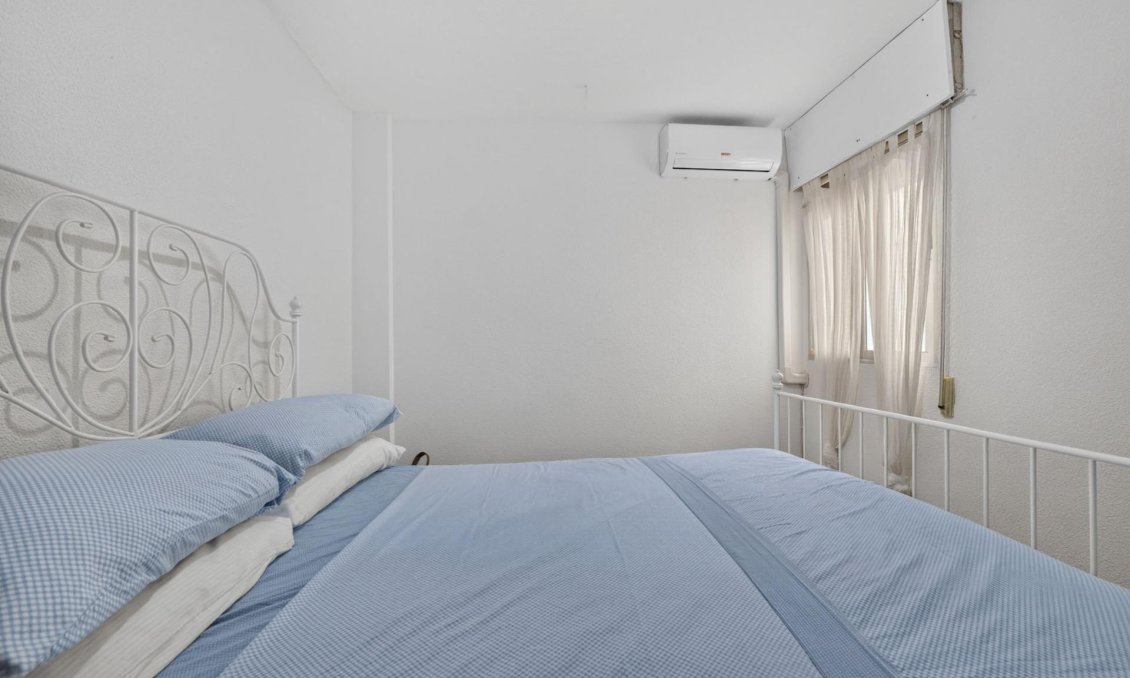 Segunda mano - Apartamento -
Torrevieja - Playa del Cura