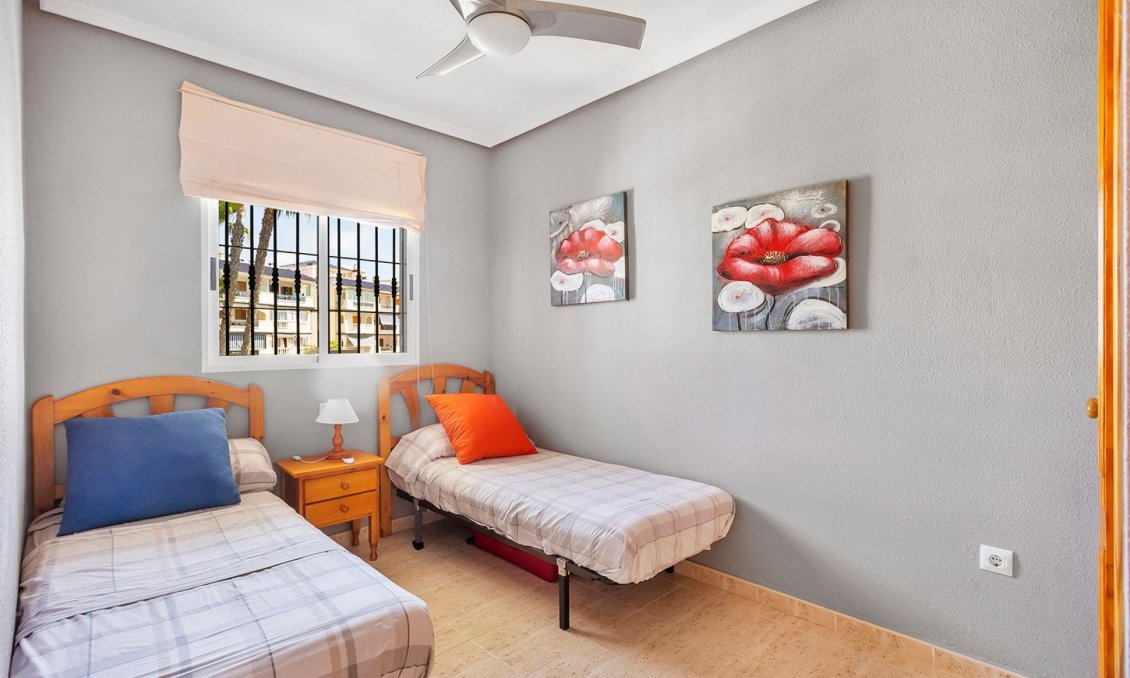Segunda mano - Apartamento -
La Mata - Costa Blanca
