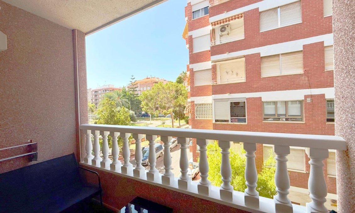 Segunda mano - Apartamento -
Torrevieja - Playa del Cura
