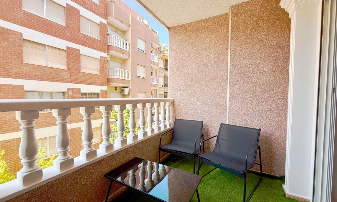 Segunda mano - Apartamento -
Torrevieja - Playa del Cura