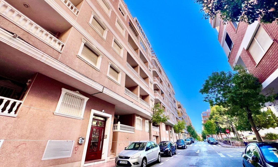 Segunda mano - Apartamento -
Torrevieja - Playa del Cura