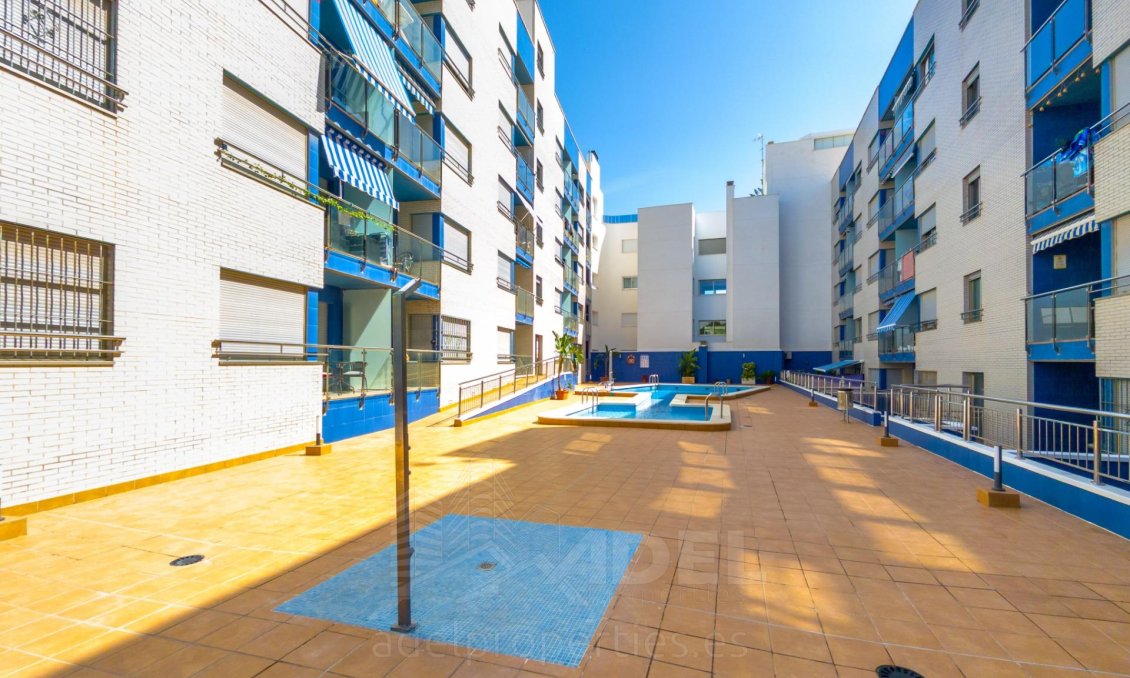 Revente - Appartement -
Torrevieja - Playa de los Locos