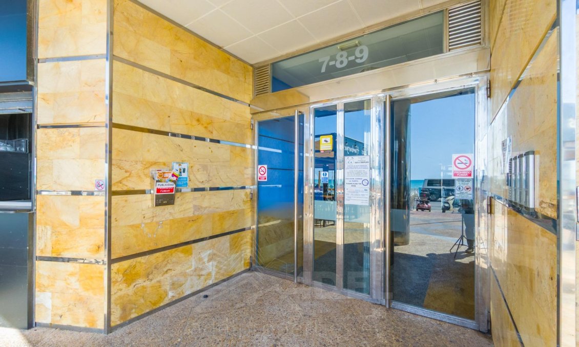 Revente - Appartement -
Torrevieja - Playa de los Locos