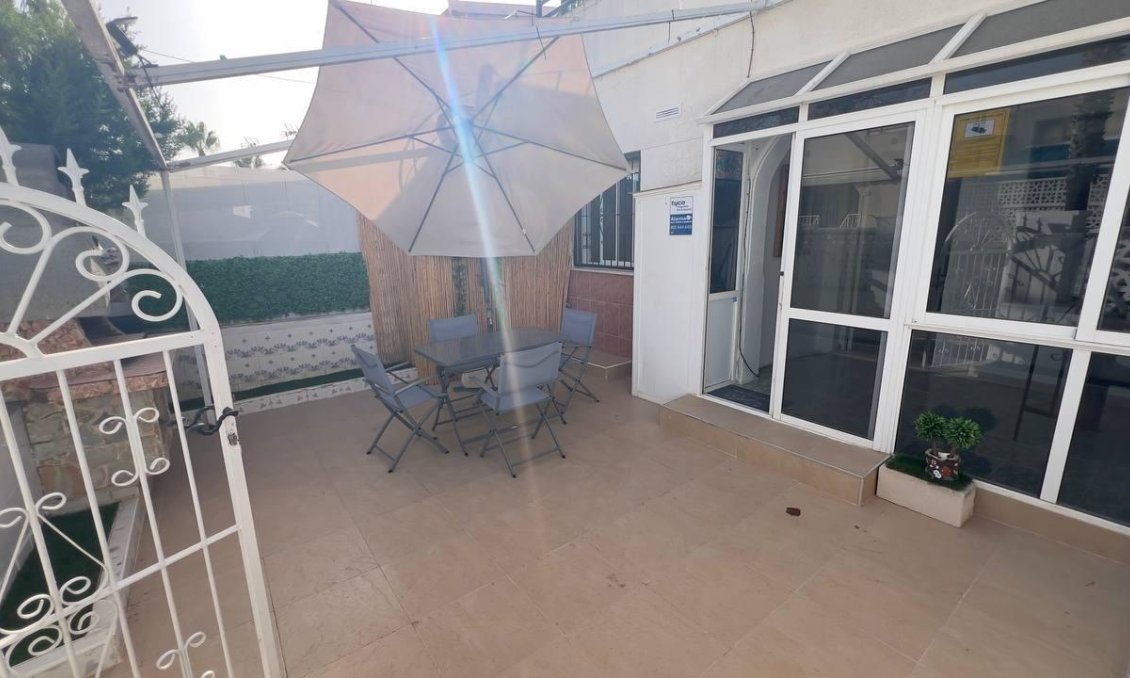 Használt Ingatlanok - Bungaló -
Torrevieja - Los Balcones